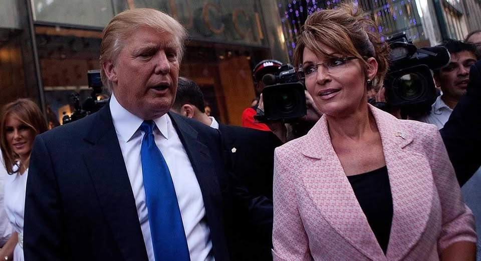 What Everyone Is Saying About Sarah Palin on Social Media Right Now