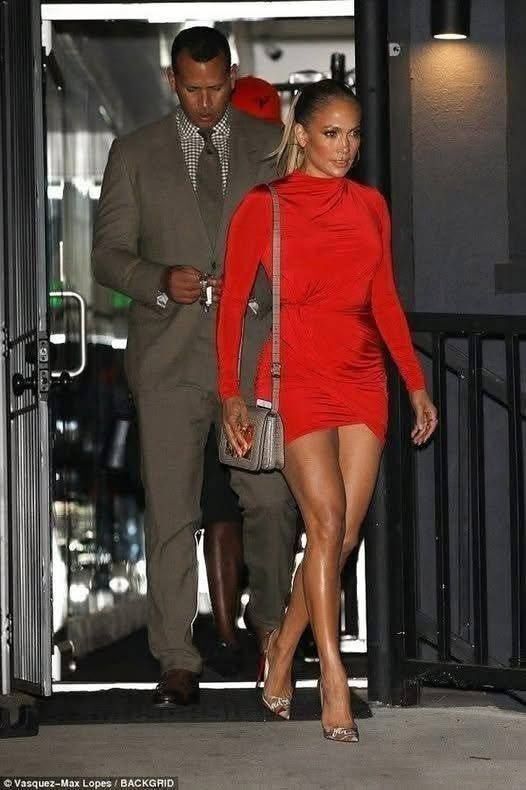 Jennifer Lopez Sparks Buzz After Being Spotted With Mystery Man